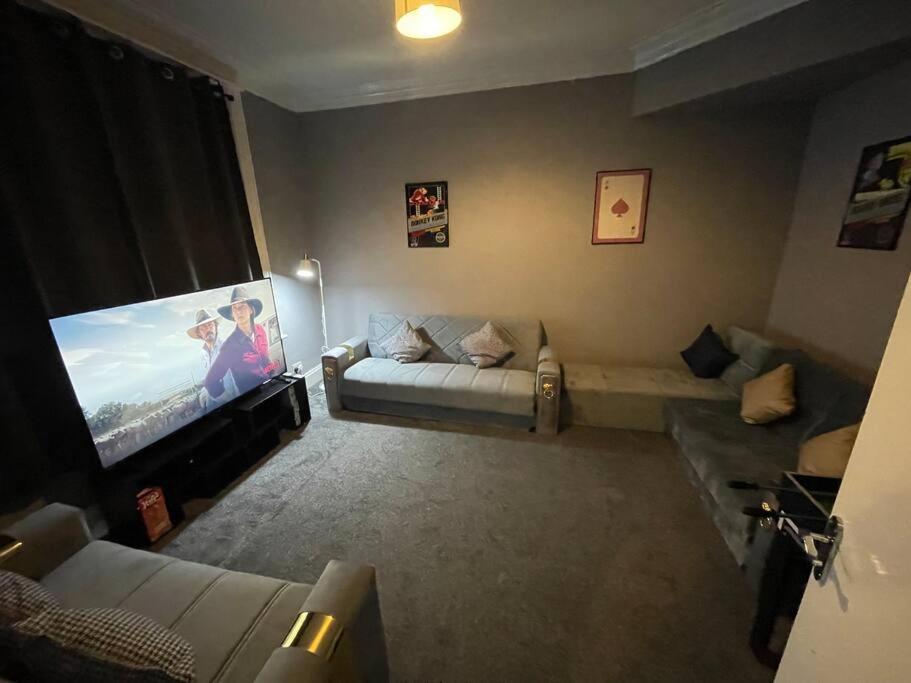 30 Percent Off Weekly Stays - 6 Bedroom House - 11 Beds Μπλάκπουλ Εξωτερικό φωτογραφία
